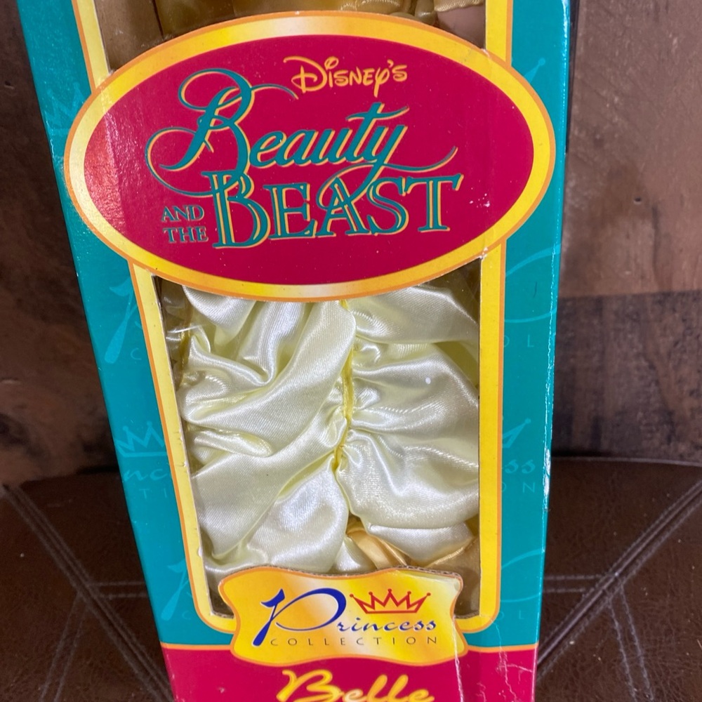 Disney Princess Belle Porcelain 16" vintage doll Limited Edition 1998 Sealed Box - Picture 3 of 13